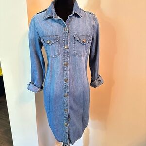 Denim long-sleeve snap front size small dress